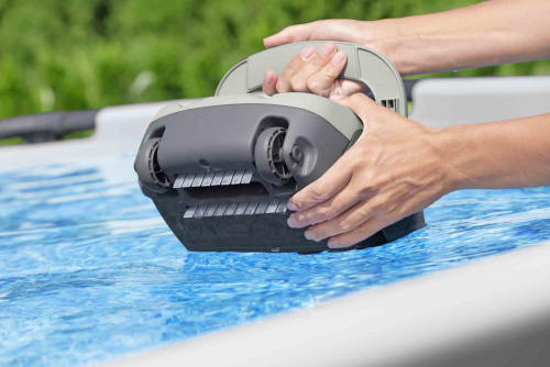 Робот-пылесос дла бассейна Bestway AquaTronix G100 (58864 BW) Робот-пылесос дла бассейна Bestway AquaTronix G100 (58864 BW)