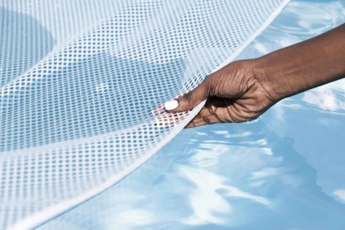 Надувной матрас-шезлонг для плавания 140х87 см "Голубые цветы" (Bestway 43839 BW)