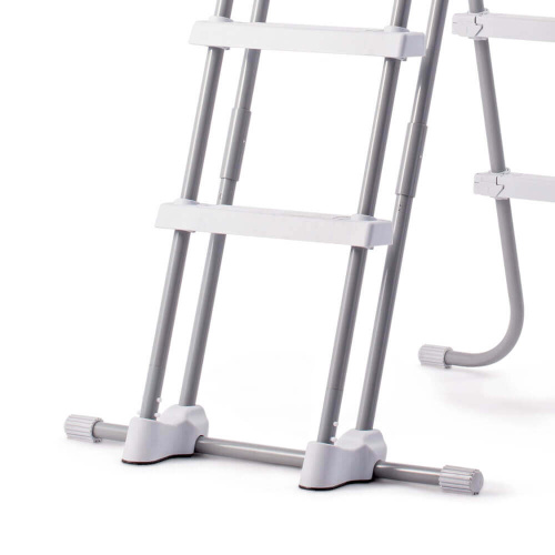 Лестница для бассейнов до 122 см, 3 ступеньки, с площадкой, с защитой (Intex 28076)