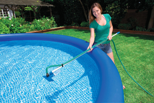 Набор для чистки бассейна до 488 см (сачок, щетка, вакуумная насадка с мешком) (Intex 29056)