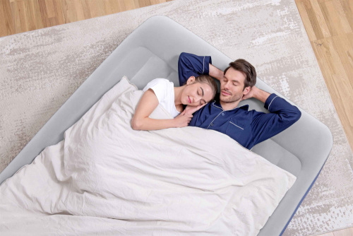 Надувная кровать Tritech 203x152x46 см, с подголовником, встроенный насос 220V (Bestway 67630 BW) Надувная кровать Tritech 203x152x46 см, с подголовником, встроенный насос 220V (Bestway 67630 BW)