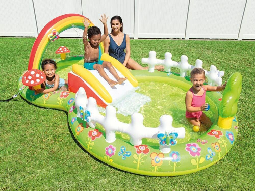 Игровой центр "Мой сад" с горкой и распылителем, 290х180х104 см, от 2 лет (Intex 57154)