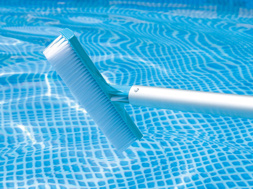 Набор для чистки бассейна от 549 см (ручка 279 см, сачок, пылесос, щетка, шланг) (Intex 28003)