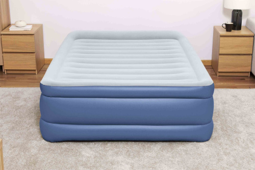 Надувная кровать Tritech 203x152x61 см, с подголовником, встроенный насос 220V (Bestway 67690 BW) Надувная кровать Tritech 203x152x61 см, с подголовником, встроенный насос 220V (Bestway 67690 BW)