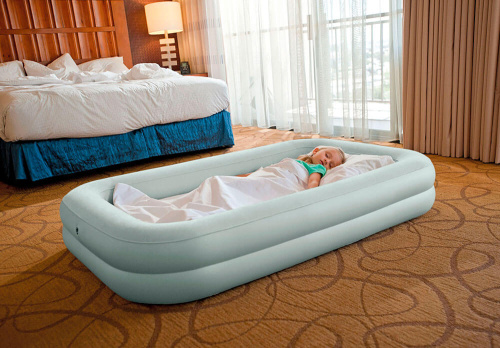 Надувной матрас Kidz Travel Bed Set 107х168х25 см, с ручным насосом (Intex 66810)