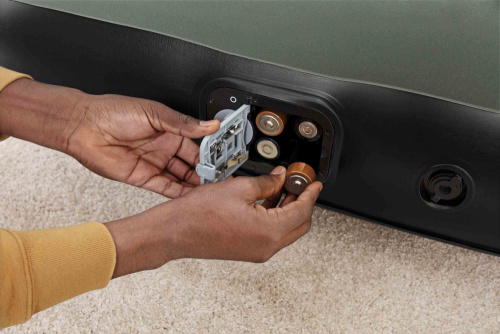 Надувной матрас Bestway Tritech Air Mattress 188х99х30 см, со встроенным насосом на батарейках (Bestway 67929 BW)